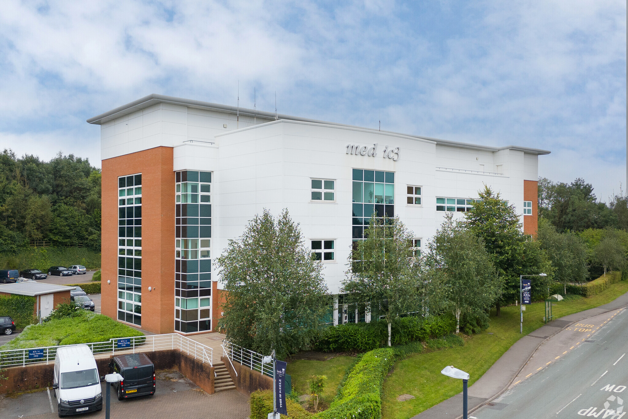 Basingstoke Rd, Keele à louer Photo de l’immeuble– Image 1 sur 12