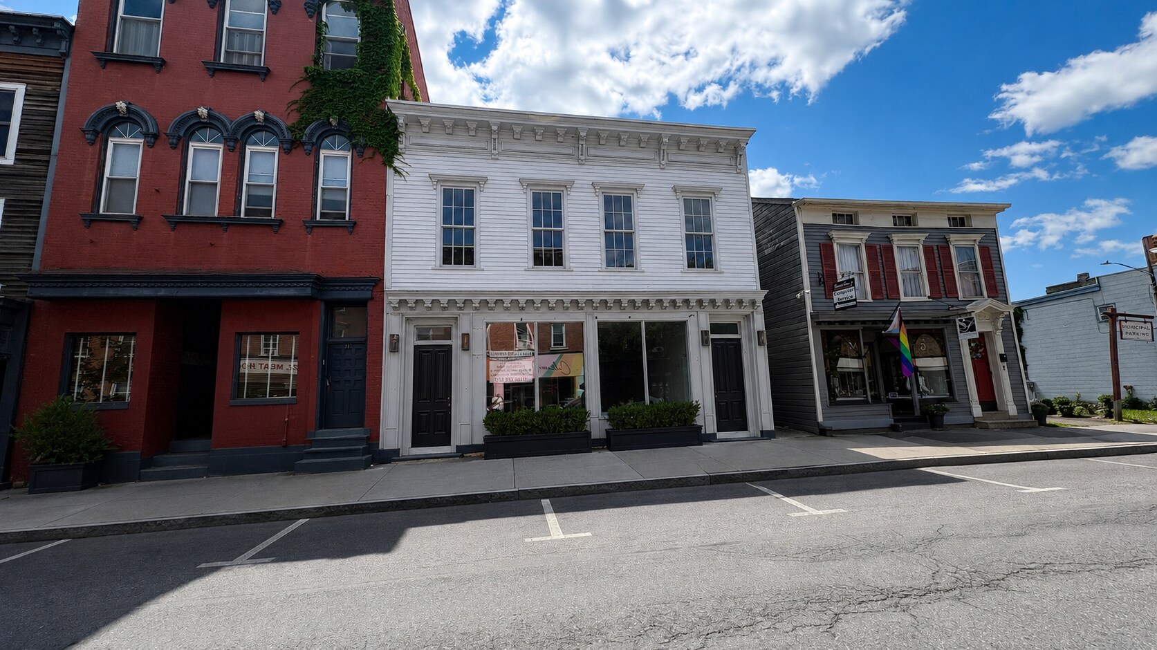 317 Warren St, Hudson, NY à louer Photo de l’immeuble– Image 1 sur 22