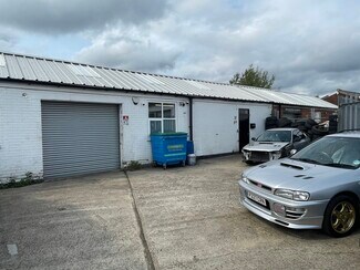 Plus de détails pour Bridge Rd, Camberley - Industriel/Logistique à louer