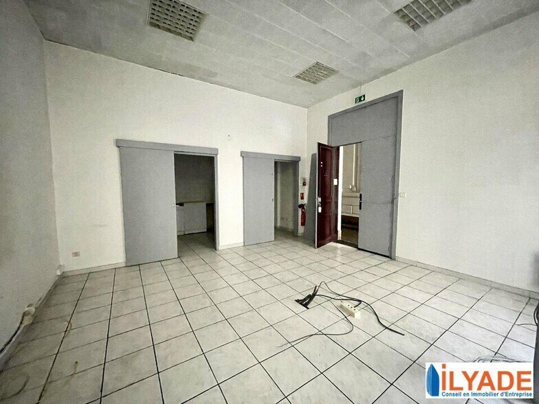 26 Rue Edouard Delanglade, Marseille à louer - Photo de l’immeuble – Image 3 sur 4