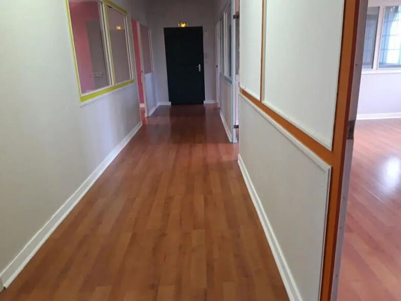 Bureau dans Saint-Lager à louer - Photo intérieure – Image 3 sur 6