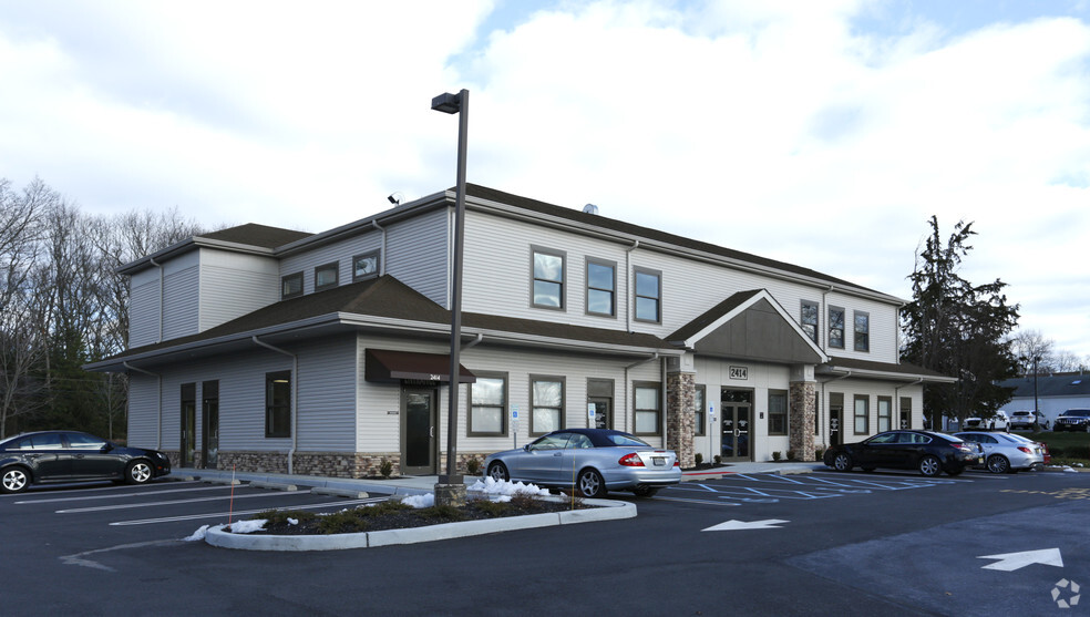 2414 Highway 34, Manasquan, NJ à louer - Photo de l’immeuble – Image 2 sur 2