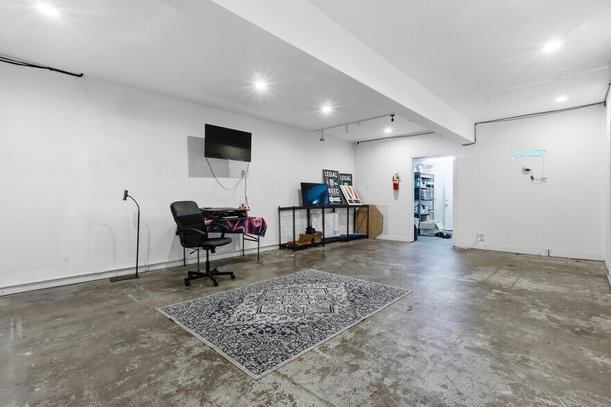 650 N Broad Ave, Wilmington, CA à vendre - Photo de l’immeuble – Image 3 sur 14