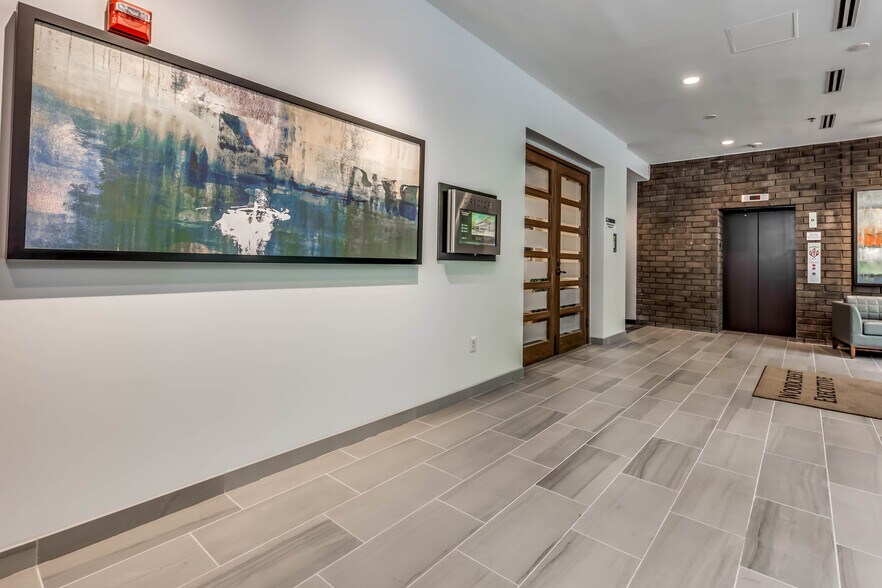 12125 Woodcrest Executive Dr, Saint Louis, MO à louer - Photo intérieure – Image 3 sur 8