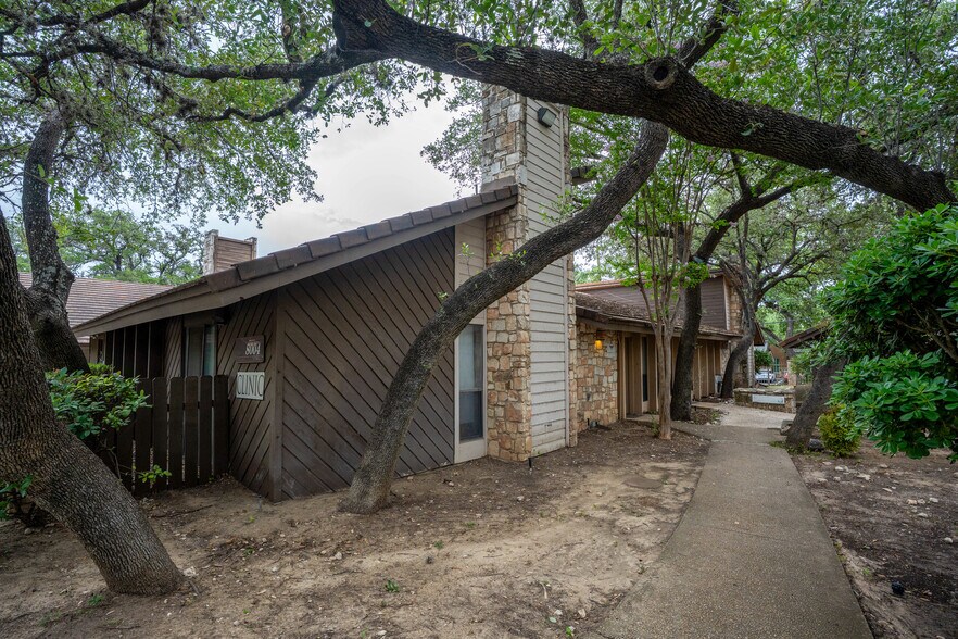 8004 West Ave, San Antonio, TX à vendre - Photo de l’immeuble – Image 2 sur 24