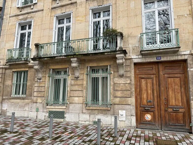 Bureau dans Rouen à louer - Photo de l’immeuble – Image 1 sur 3