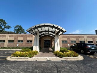 Plus de détails pour 3800 Highland Ave, Downers Grove, IL - Médical à louer