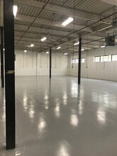 340-390 Saskatoon St, London, ON à louer Photo intérieure– Image 1 sur 8