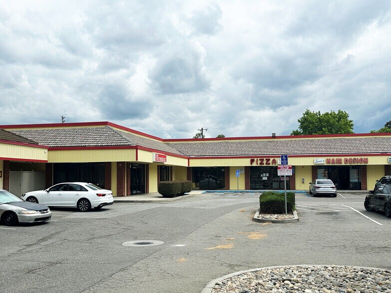 2676-2694 Cropley Ave, San Jose, CA à louer - Photo de l’immeuble – Image 3 sur 12
