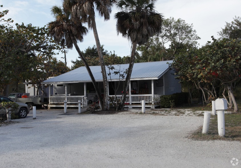 1041 Periwinkle Way, Sanibel, FL à vendre - Photo principale – Image 1 sur 2