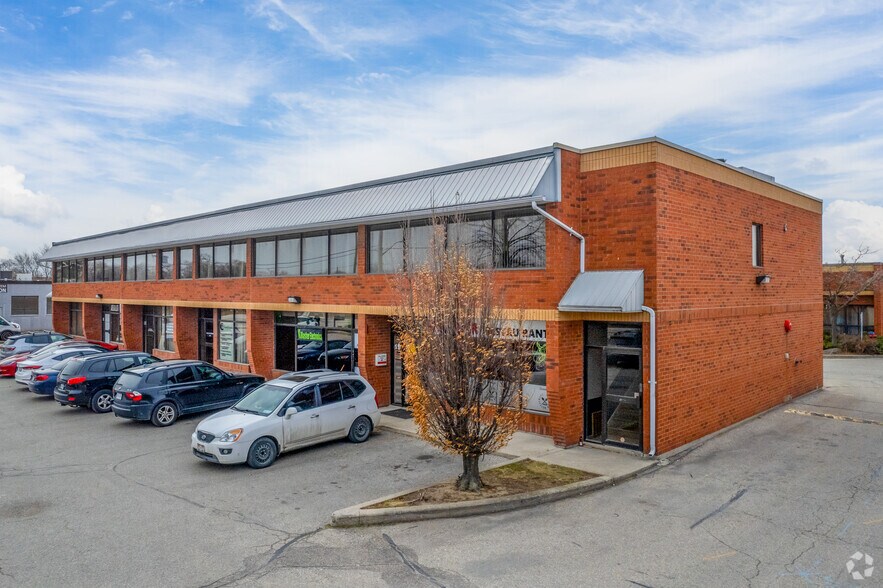 2386 Haines Rd, Mississauga, ON à louer - Photo de l’immeuble – Image 3 sur 4