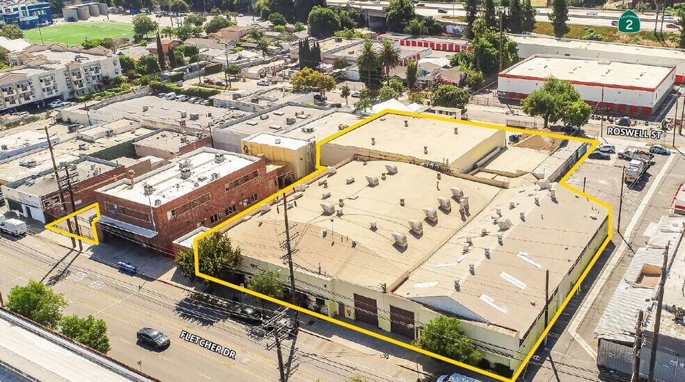 3030 Fletcher Dr, Los Angeles, CA à vendre - Photo de l’immeuble – Image 2 sur 17