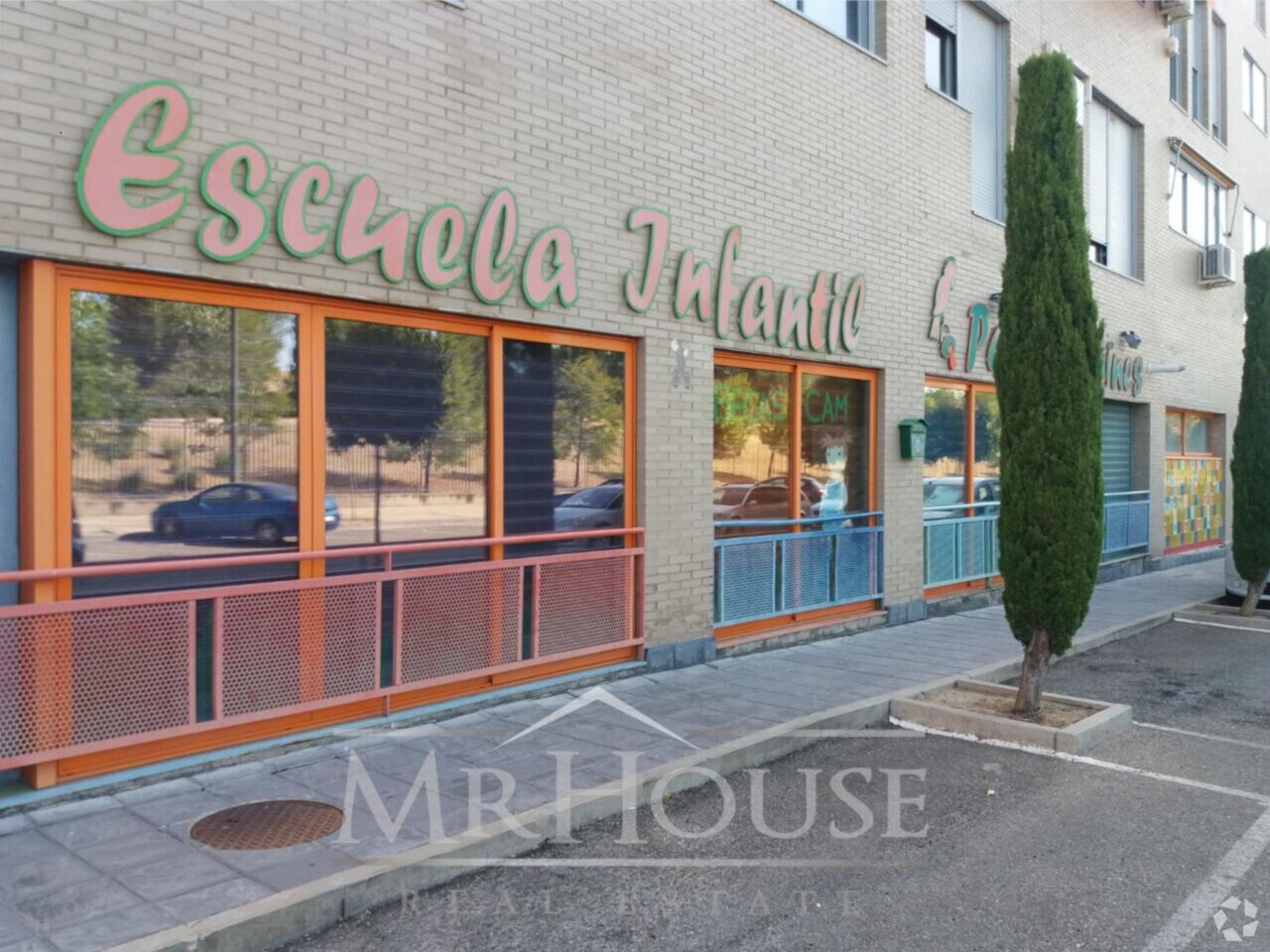 Local commercial dans Parla, Madrid à louer Photo intérieure– Image 1 sur 15