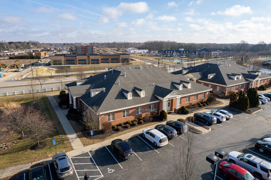 5121 Forest Dr, New Albany, OH à louer - Photo principale – Image 1 sur 4