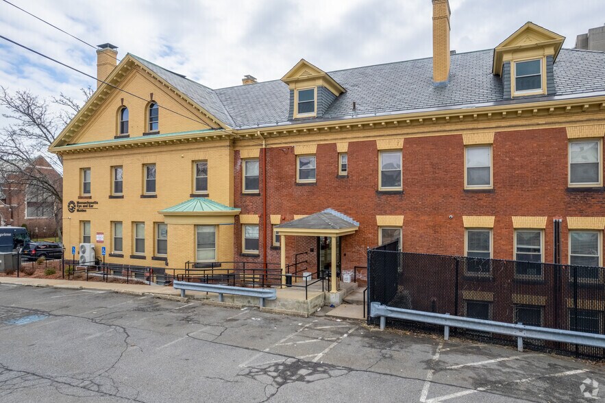 578 Main St, Malden, MA à louer - Photo de l’immeuble – Image 2 sur 21