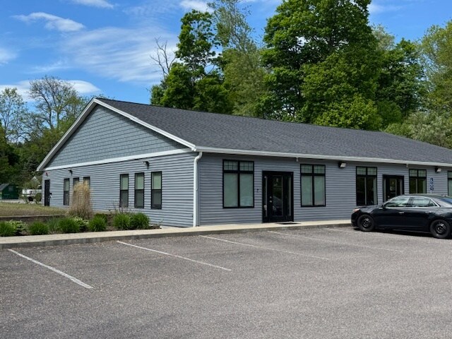 685 South St, Wrentham, MA à louer - Photo de l’immeuble – Image 1 sur 26