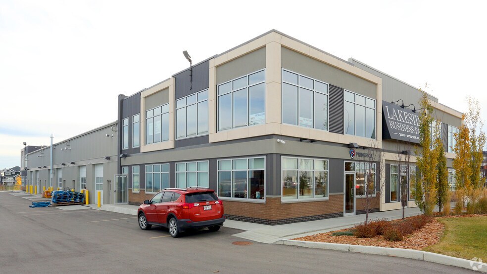 2307-2335 90B St SW, Edmonton, AB à vendre - Photo de l’immeuble – Image 3 sur 11