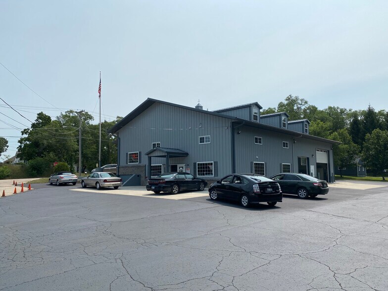217 W State Rd, Island Lake, IL à vendre - Photo de l’immeuble – Image 2 sur 8