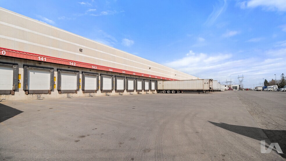 8495 Goreway Dr, Brampton, ON à louer - Photo de l’immeuble – Image 3 sur 4
