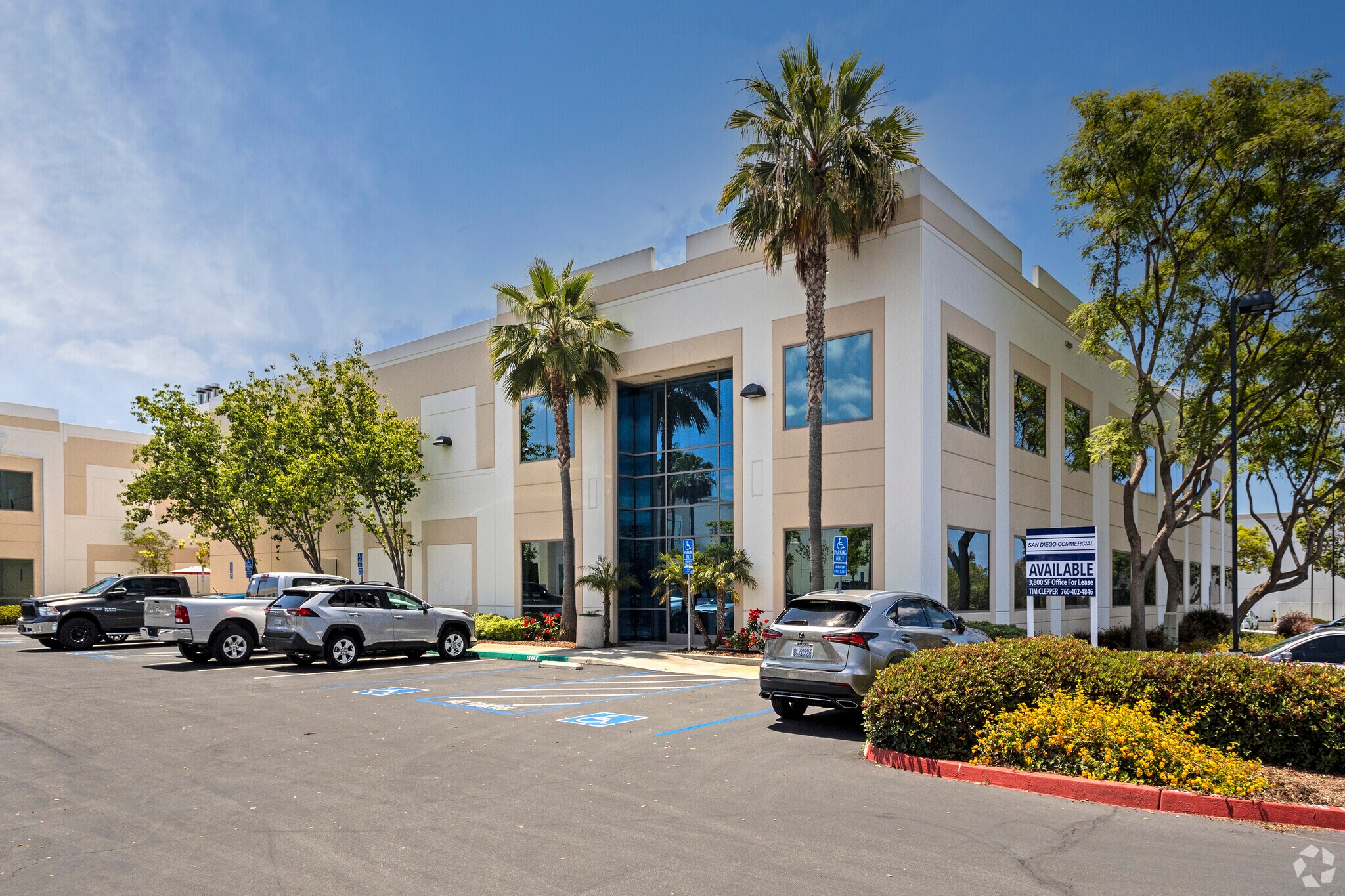 6189 El Camino Real, Carlsbad, CA à louer Photo de l’immeuble– Image 1 sur 4