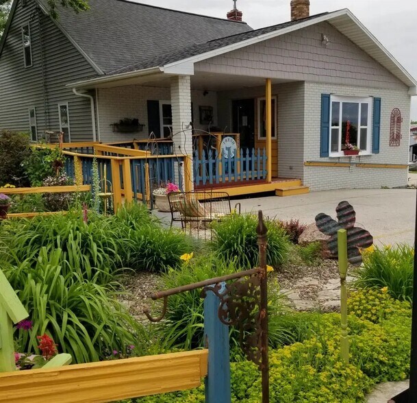 2654 Continental Dr, Bellevue, WI à vendre - Photo de l’immeuble – Image 3 sur 14