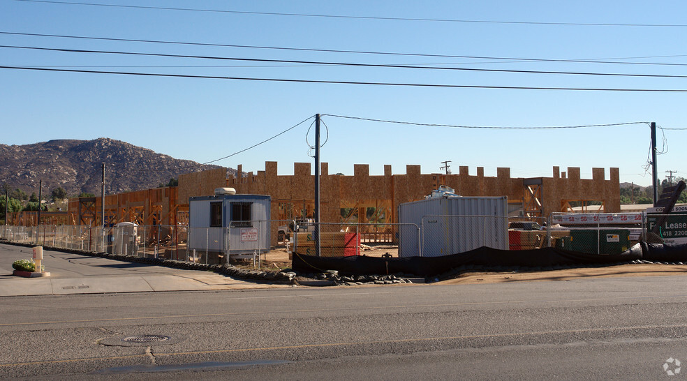 2743 Hamner Ave, Norco, CA à louer - Photo de l’immeuble – Image 3 sur 8
