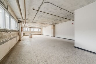 3333 Boul Crémazie E, Montréal, QC à louer Photo intérieure– Image 1 sur 1
