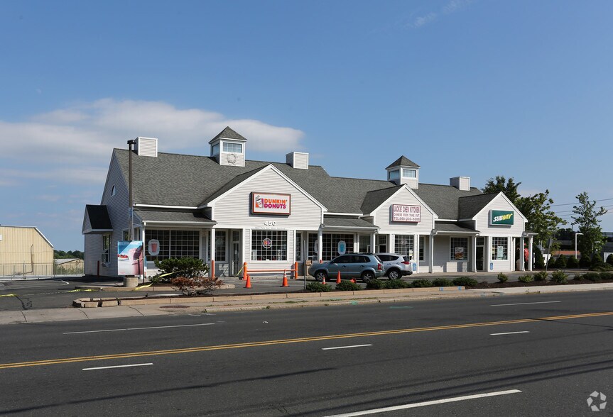450 New Park Ave, West Hartford, CT à louer - Photo de l’immeuble – Image 3 sur 4
