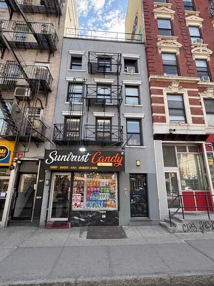 301 E Houston St, New York, NY à vendre - Photo de l’immeuble – Image 1 sur 33