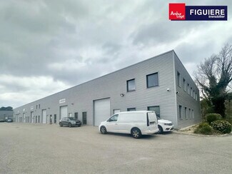 Plus de détails pour 157 Avenue Gaston Imbert, Rousset - Bureau, Local d'activités à louer
