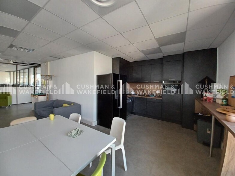 297 Avenue Du Mistral, La Ciotat à louer - Photo intérieure – Image 2 sur 17