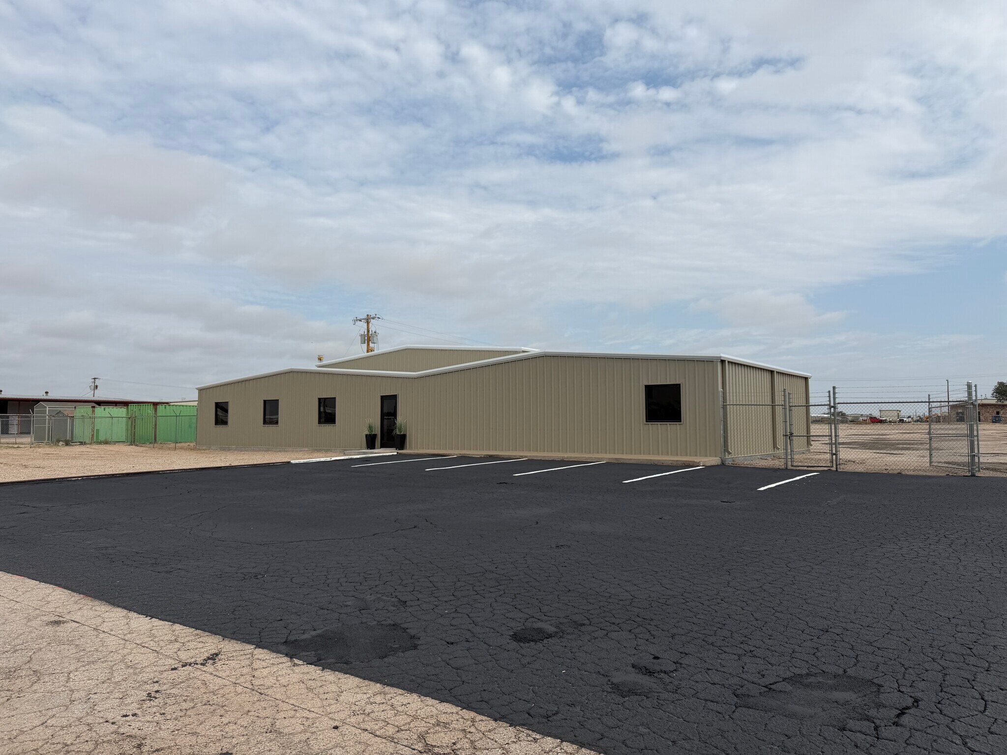 2410 Steven Rd, Odessa, TX à louer Photo principale– Image 1 sur 19
