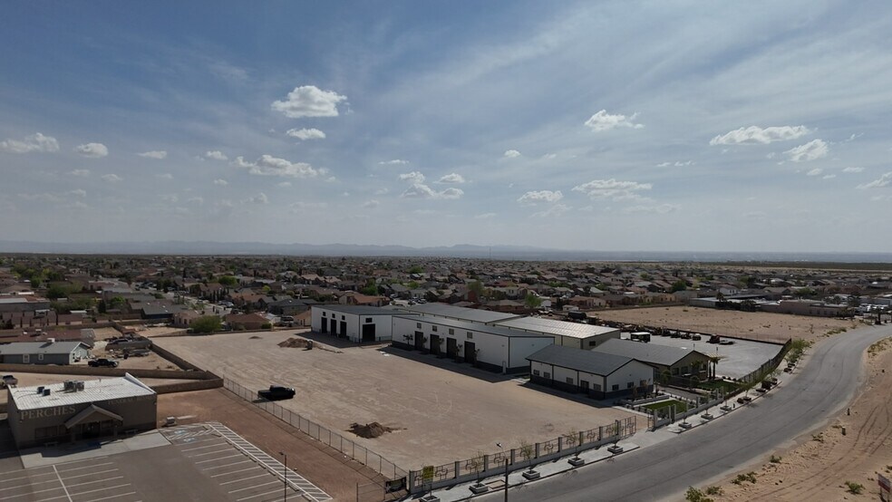 14372 Rudi Kuefner, Horizon City, TX à louer - Photo de l’immeuble – Image 2 sur 29