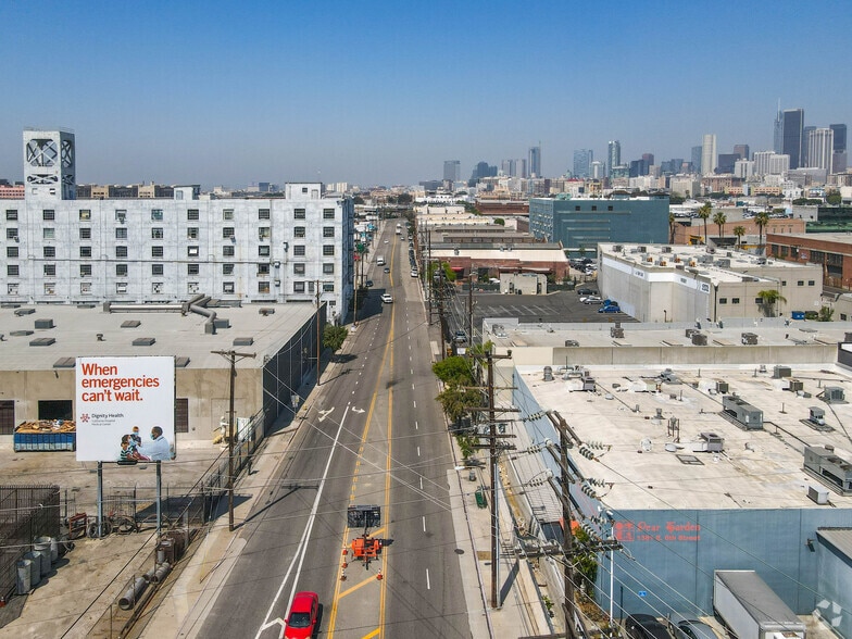 1300 Factory Pl, Los Angeles, CA à louer - Aérien – Image 3 sur 3