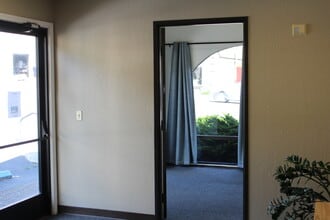 501 Soquel Ave, Santa Cruz, CA à louer Photo intérieure– Image 2 sur 2