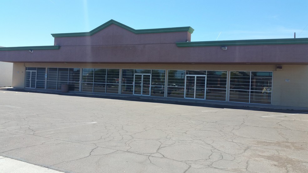 62 N Dobson Rd, Mesa, AZ à louer - Photo de l’immeuble – Image 1 sur 4