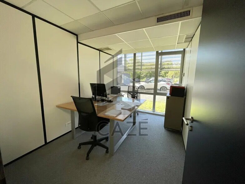 Bureau dans Mérignac à louer - Photo de l’immeuble – Image 2 sur 5