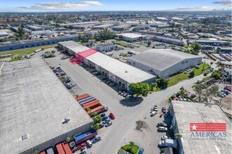 9701-9793 NW 91st Ct, Miami, FL à louer Photo intérieure– Image 1 sur 5