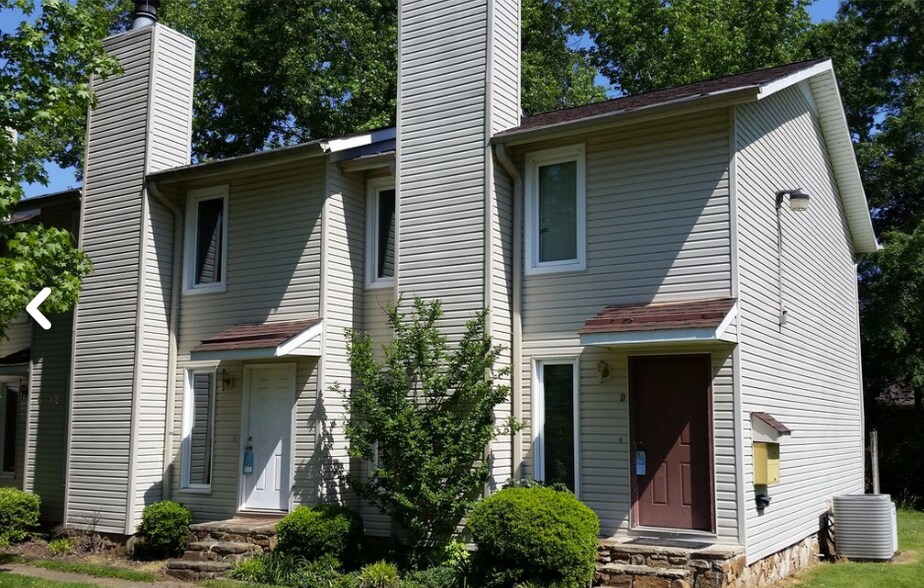 9002 Mahogany Row SE, Huntsville, AL à vendre - Photo principale – Image 1 sur 5