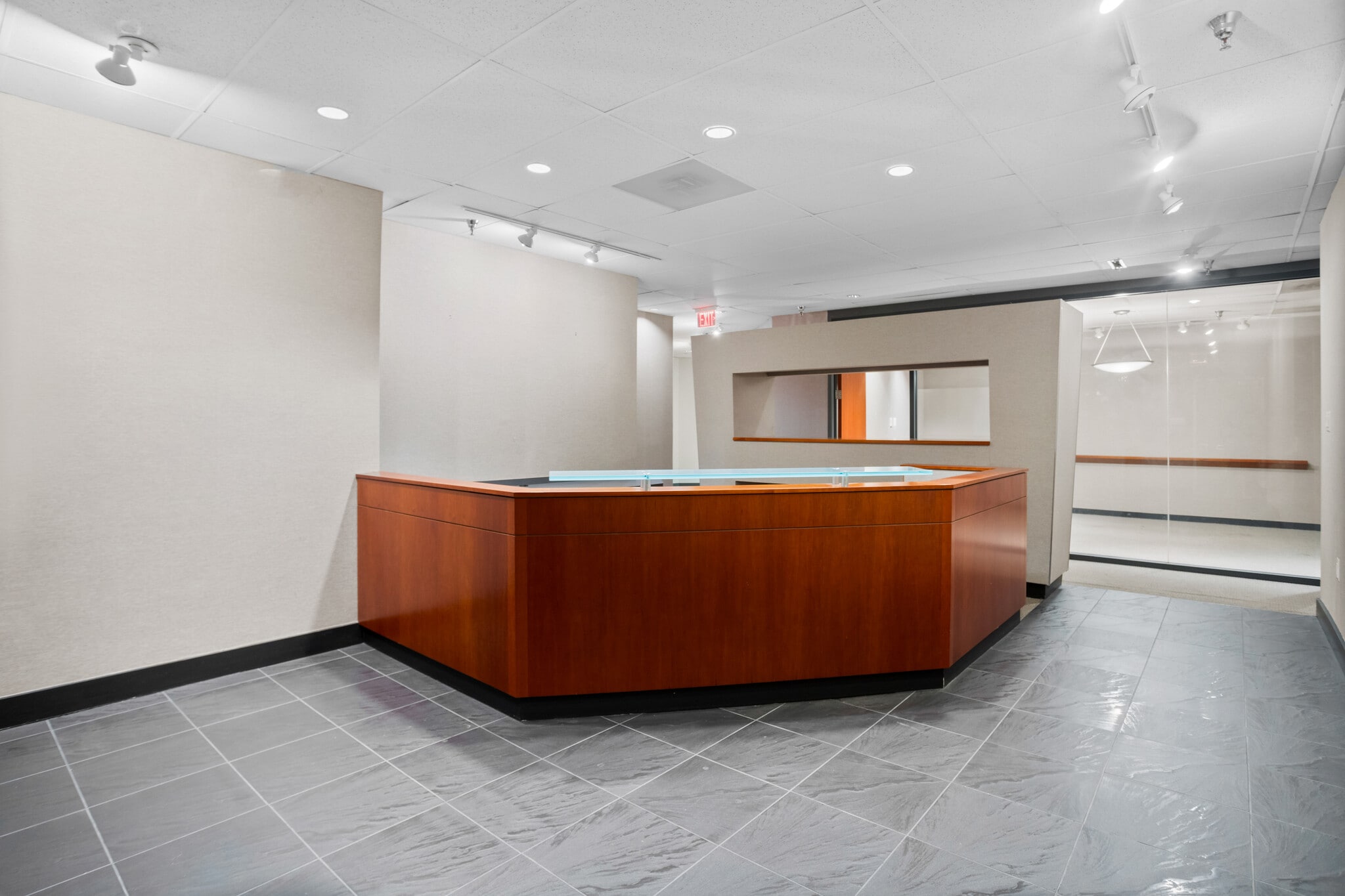 8720 Georgia Ave, Silver Spring, MD à louer Photo intérieure– Image 1 sur 6