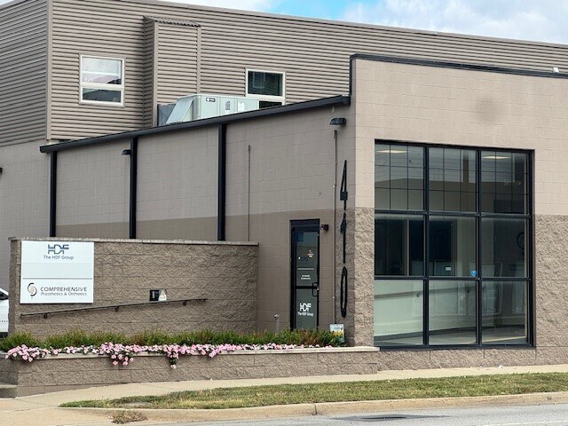 410 E University Ave, Champaign, IL à louer - Photo de l’immeuble – Image 2 sur 3