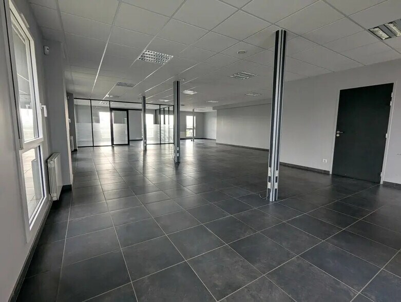 Bureau dans Boos à louer - Photo de l’immeuble – Image 1 sur 4