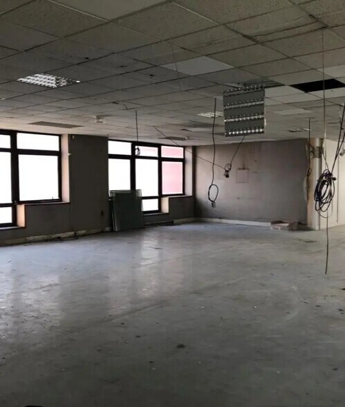 Bureau dans Champs-sur-Marne à louer - Photo intérieure – Image 3 sur 5