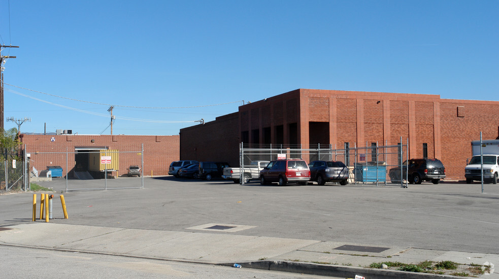 8161-8163 Lankershim Blvd, North Hollywood, CA à louer - Photo de l’immeuble – Image 2 sur 4