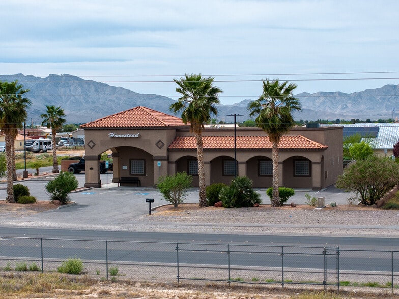 2740 Homestead Rd, Pahrump, NV à vendre - Photo principale – Image 1 sur 53