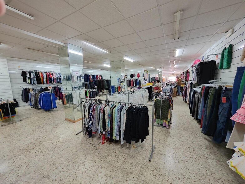 Local commercial dans SEVILLA à louer - Photo intérieure – Image 2 sur 6