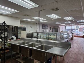 29 Glen St, Glen Cove, NY à louer Photo de l’immeuble– Image 2 sur 5