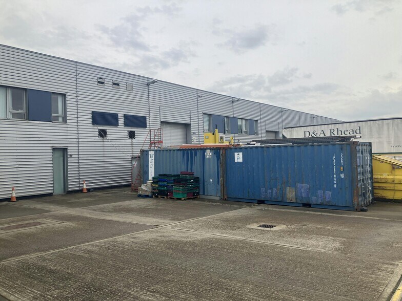 35 White Hart Ave, Londres à louer - Photo de l’immeuble – Image 2 sur 11