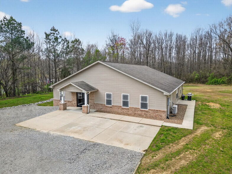 615 S 2nd St, Central City, KY à vendre - Photo de l’immeuble – Image 2 sur 43