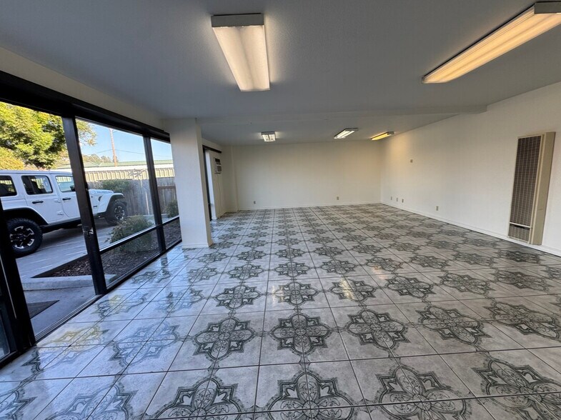 9100 El Camino Real, Atascadero, CA à louer - Photo de l’immeuble – Image 2 sur 32
